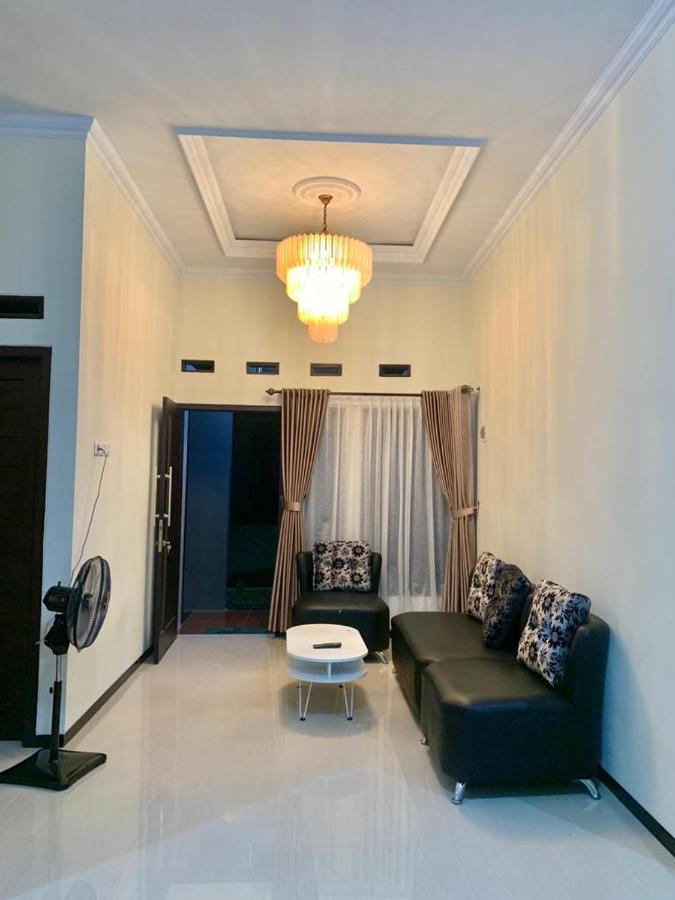 Guest House / Homestay Bukit Mutiara Residence Ngingas Exterior foto