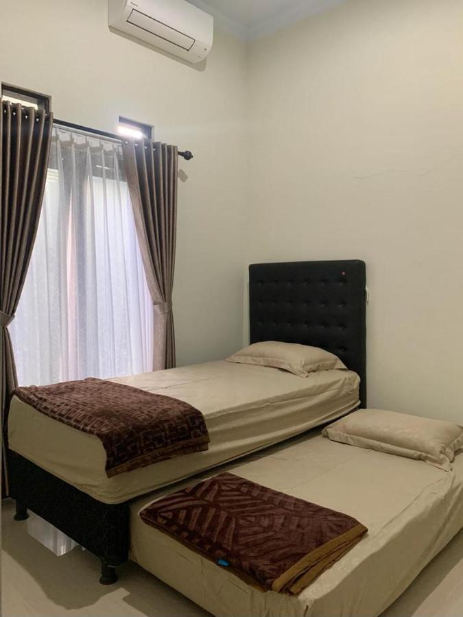 Guest House / Homestay Bukit Mutiara Residence Ngingas Exterior foto
